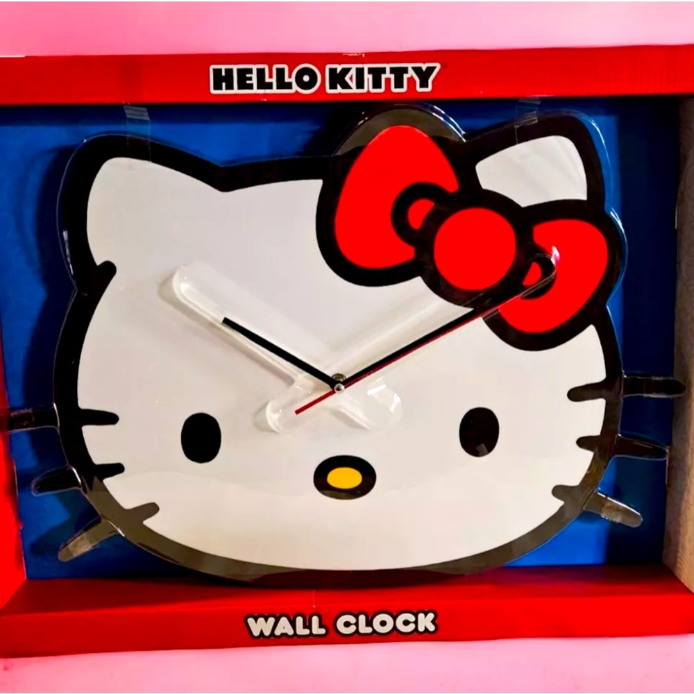 Hello Kitty Wall Clock ⏰
